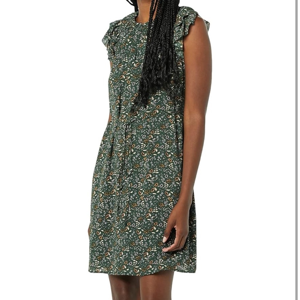 Dark green ruffle sleeved dress
